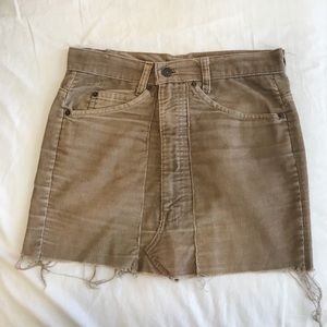 Levi’s tan corduroy skirt